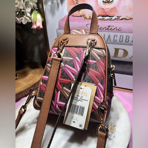 Michael Kors Rhea Zip 
Messenger Backpack Brown
Multi Geometric Pattern NWT - Picture 10 of 17